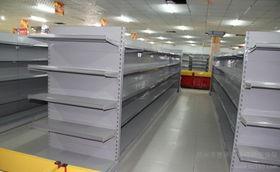 超市貨架與工廠(chǎng)展柜 一站式批發(fā)零售解決方案——以天津鑫澤倉(cāng)儲(chǔ)貨架為例